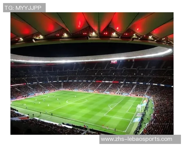 足球罗罗带你领略绿茵场上的激情与梦想探索球场背后的故事与传奇